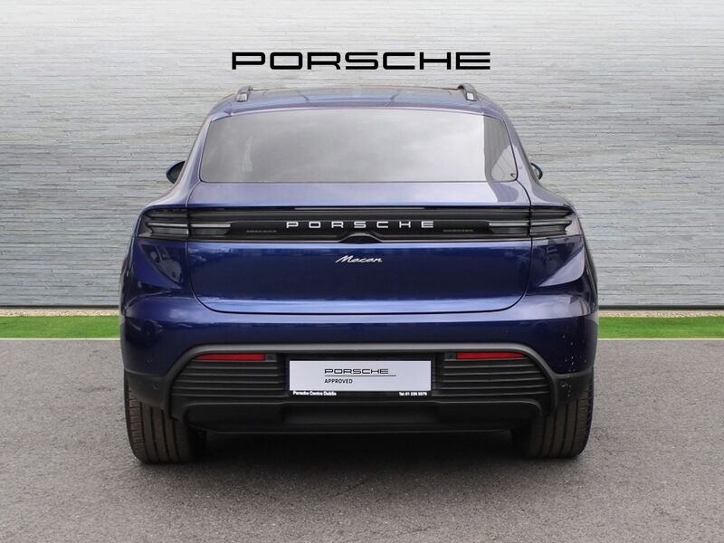 More views of Porsche Macan
