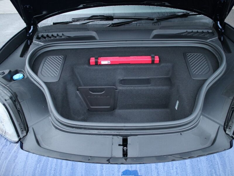 More views of Porsche Macan