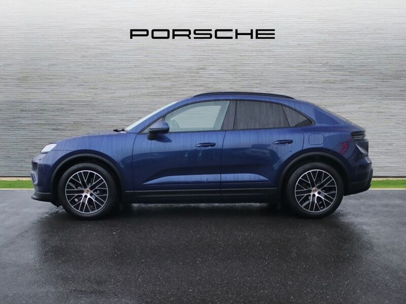 More views of Porsche Macan