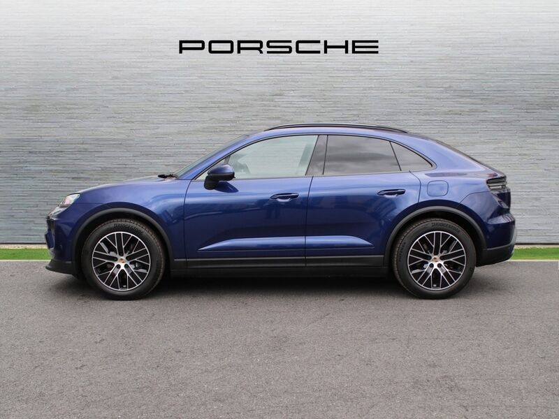 More views of Porsche Macan