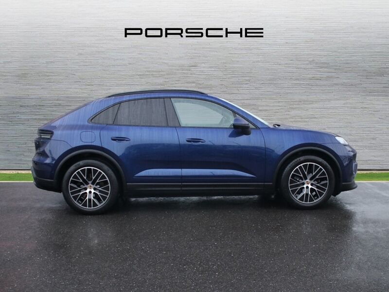 More views of Porsche Macan