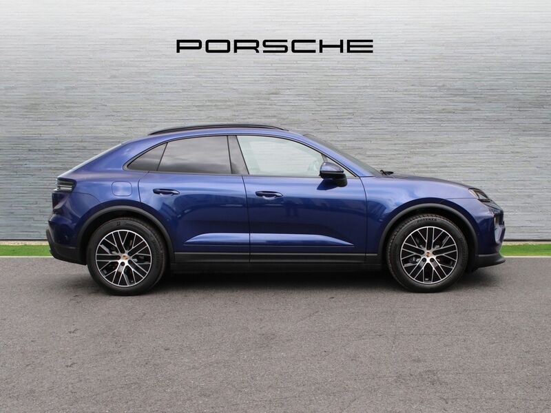 More views of Porsche Macan