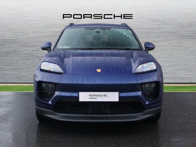 More views of Porsche Macan