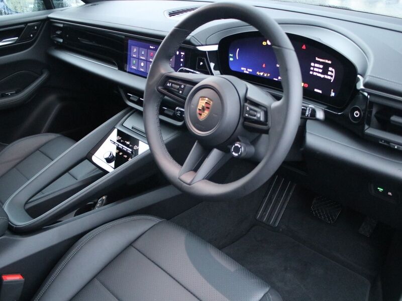 More views of Porsche Macan