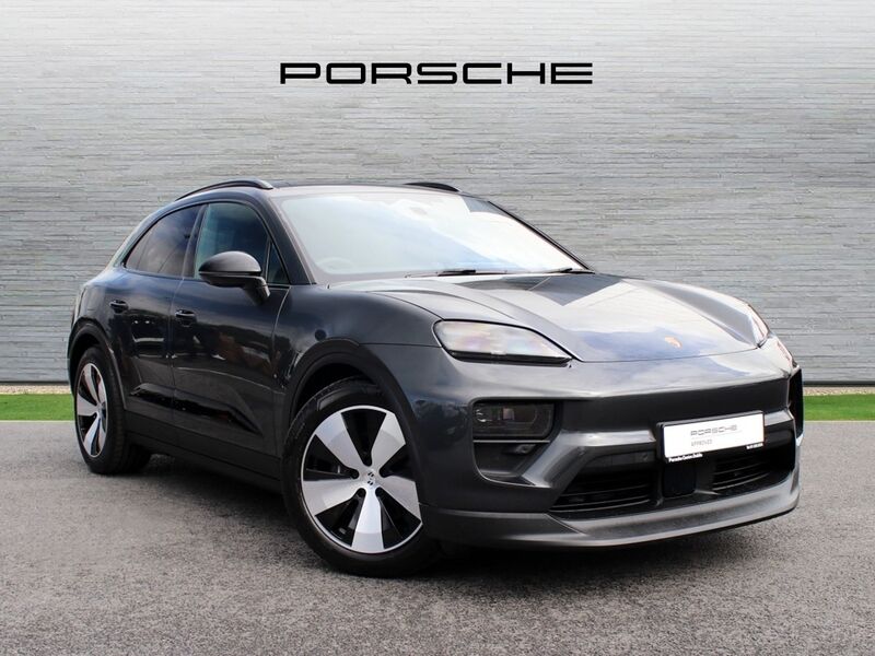More views of Porsche Macan