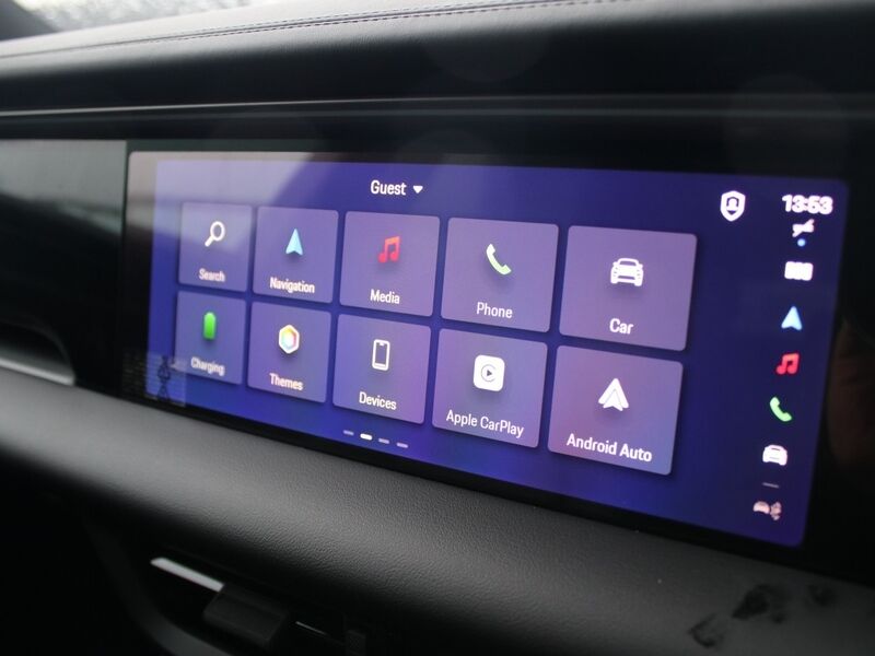 More views of Porsche Macan