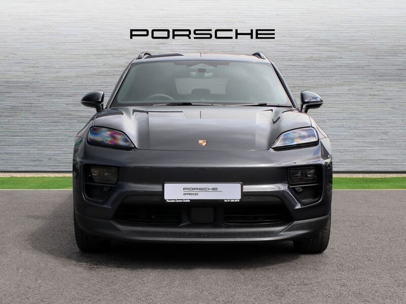 More views of Porsche Macan
