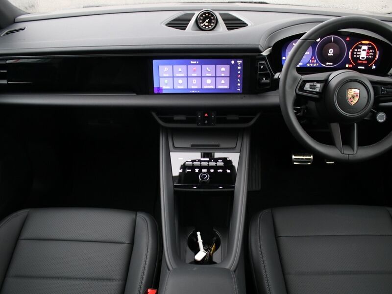 More views of Porsche Macan