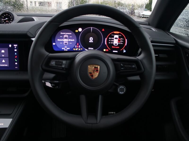 More views of Porsche Macan