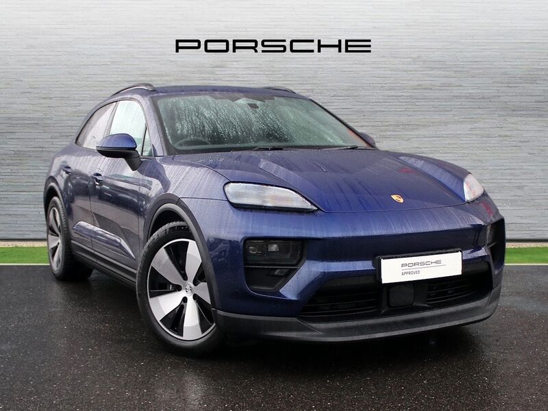 More views of Porsche Macan