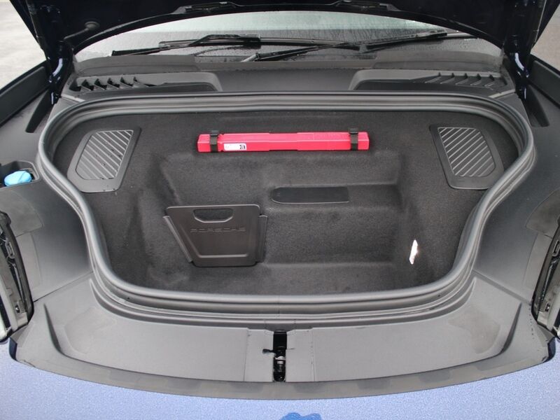 More views of Porsche Macan