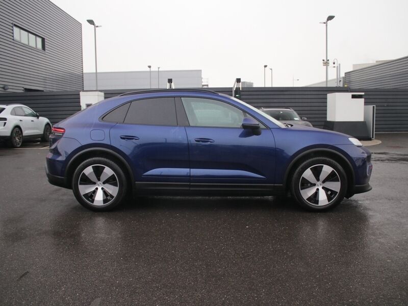 More views of Porsche Macan