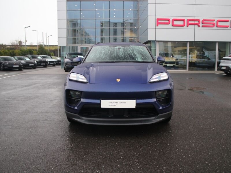 More views of Porsche Macan