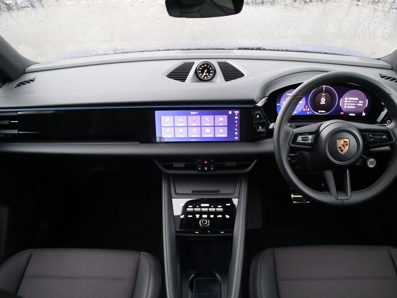 More views of Porsche Macan