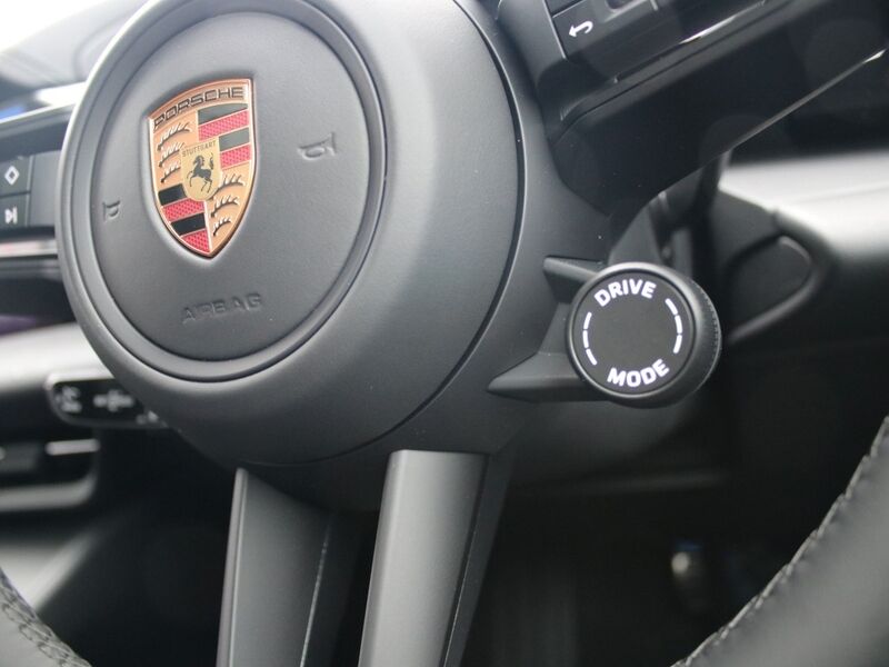 More views of Porsche Macan