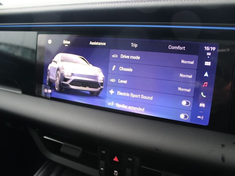 More views of Porsche Macan