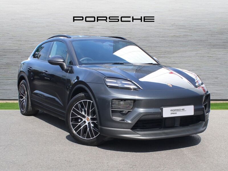 More views of Porsche Macan