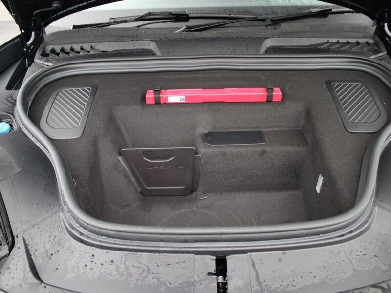 More views of Porsche Macan