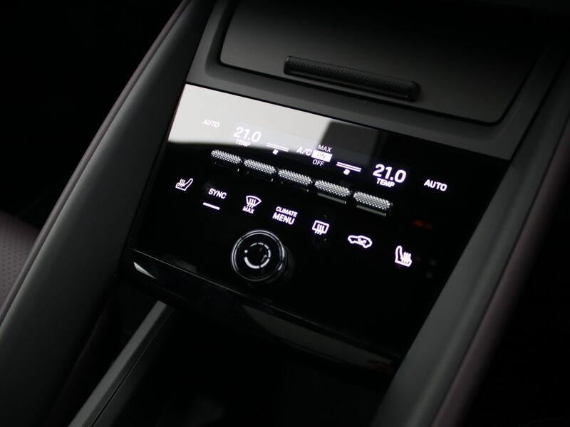 More views of Porsche Macan