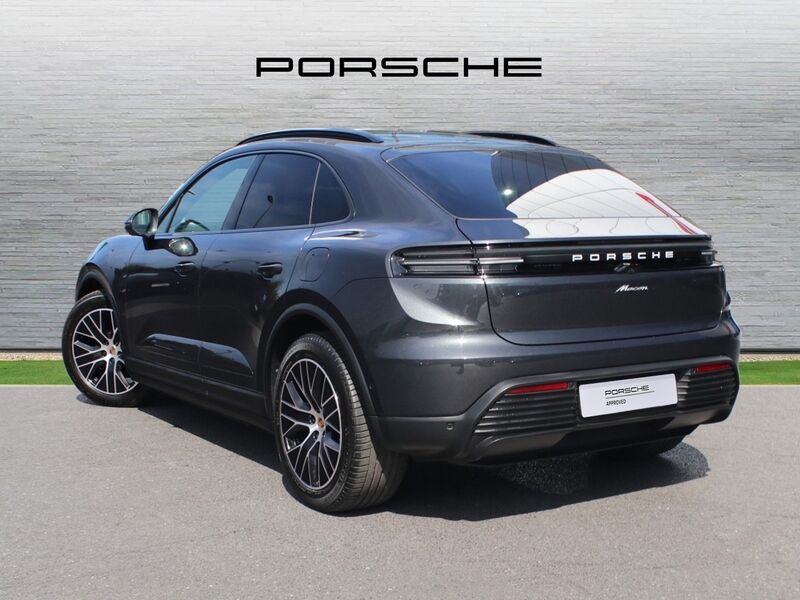 More views of Porsche Macan