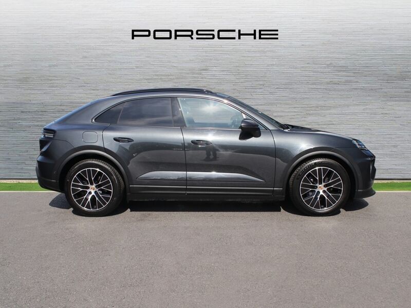 More views of Porsche Macan