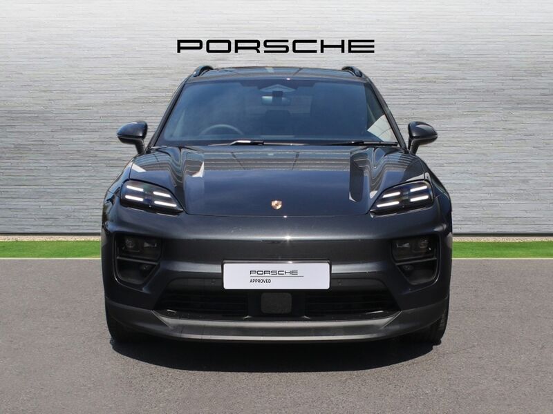 More views of Porsche Macan