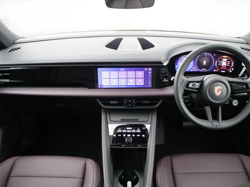 More views of Porsche Macan