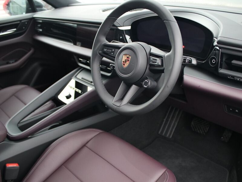 More views of Porsche Macan