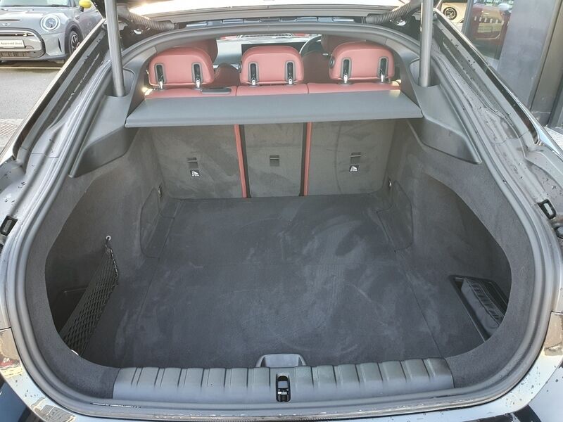 More views of BMW i4