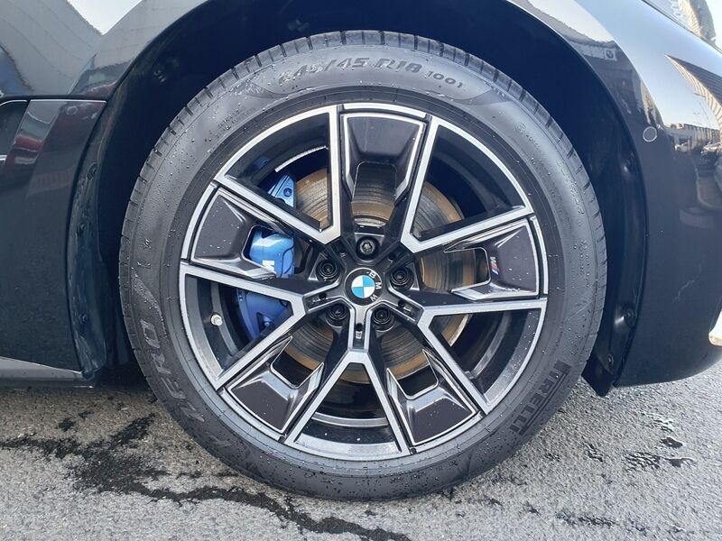 More views of BMW i4