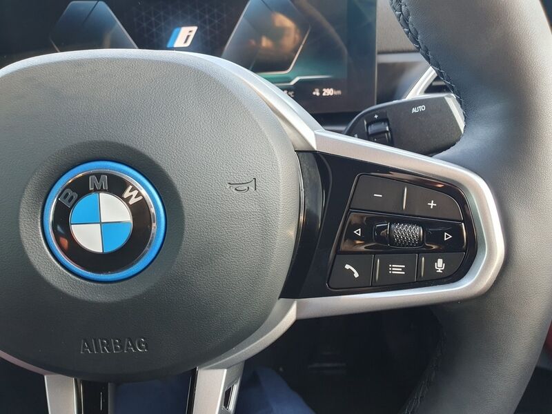 More views of BMW i4