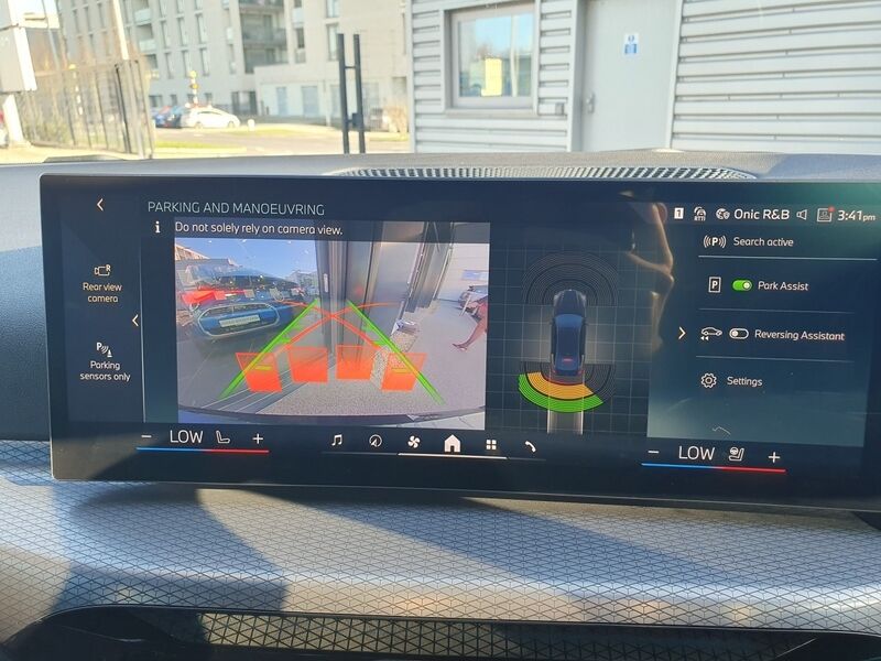 More views of BMW i4