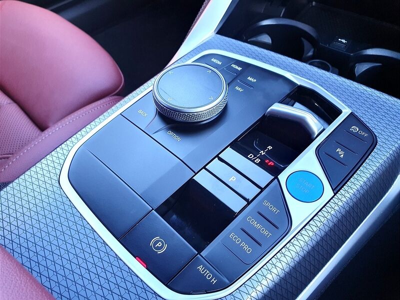 More views of BMW i4