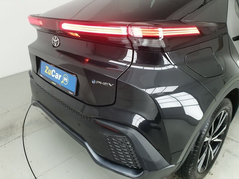 More views of Toyota C-HR