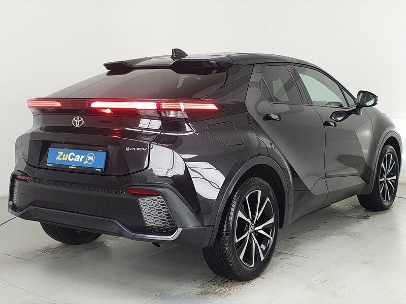 More views of Toyota C-HR