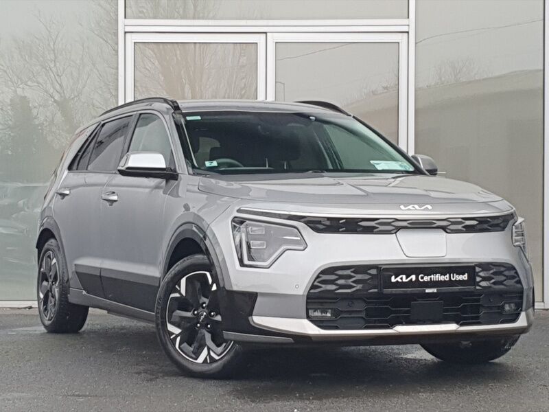 More views of Kia Niro