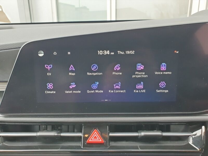 More views of Kia Niro