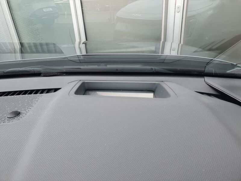 More views of Kia Niro