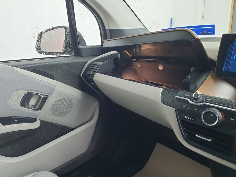 More views of BMW i3