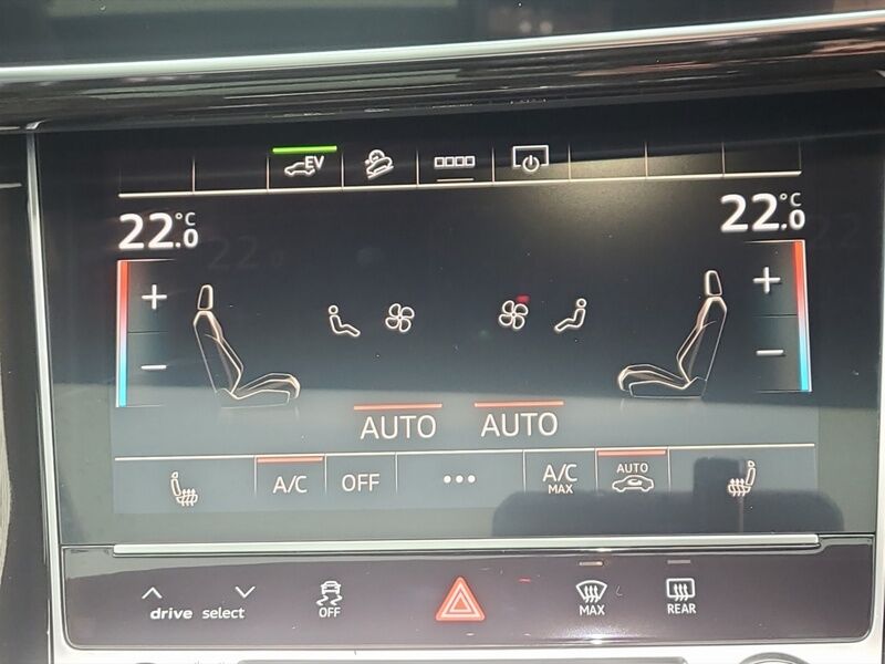 More views of Audi Q7