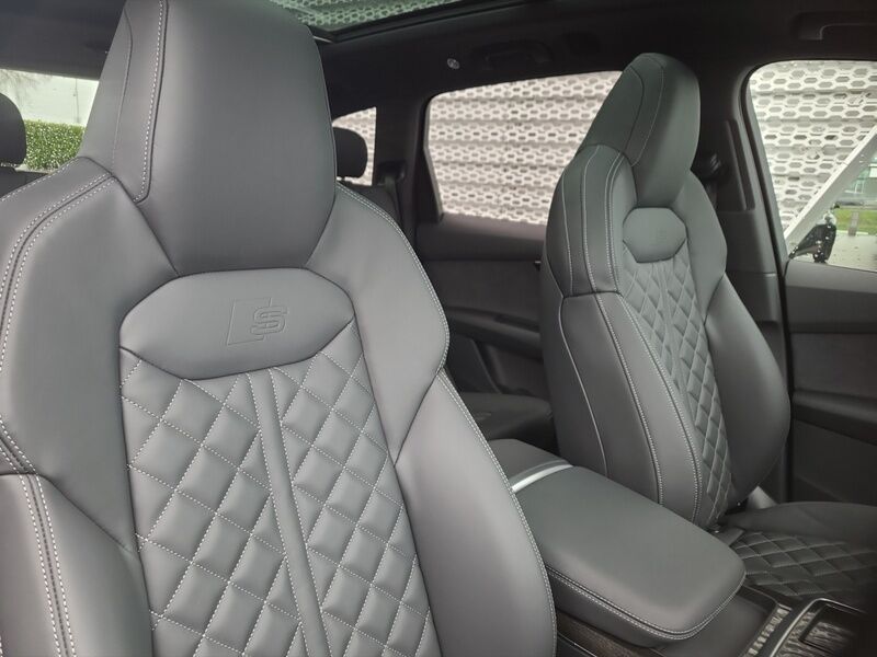 More views of Audi Q7