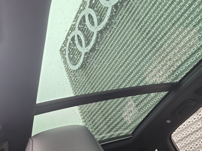 More views of Audi Q7