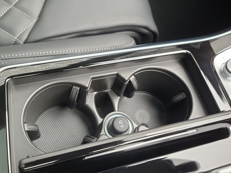 More views of Audi Q7