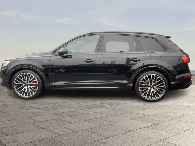 More views of Audi Q7