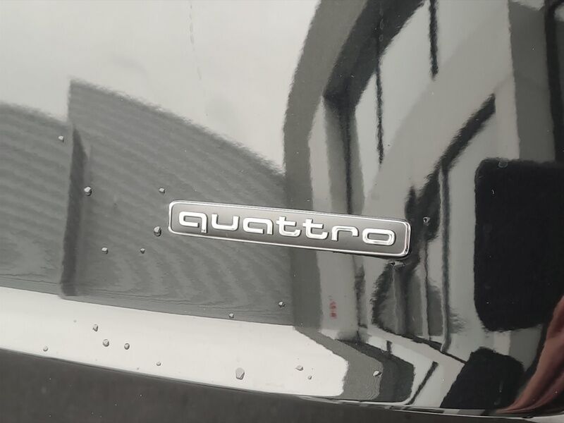 More views of Audi Q7