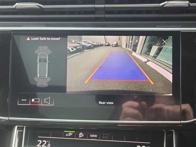 More views of Audi Q7