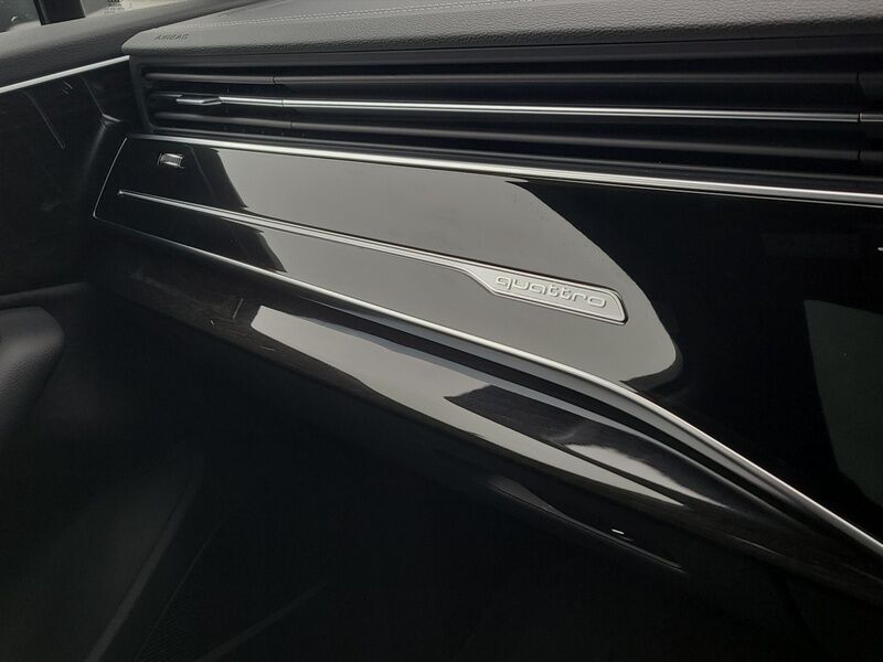 More views of Audi Q7