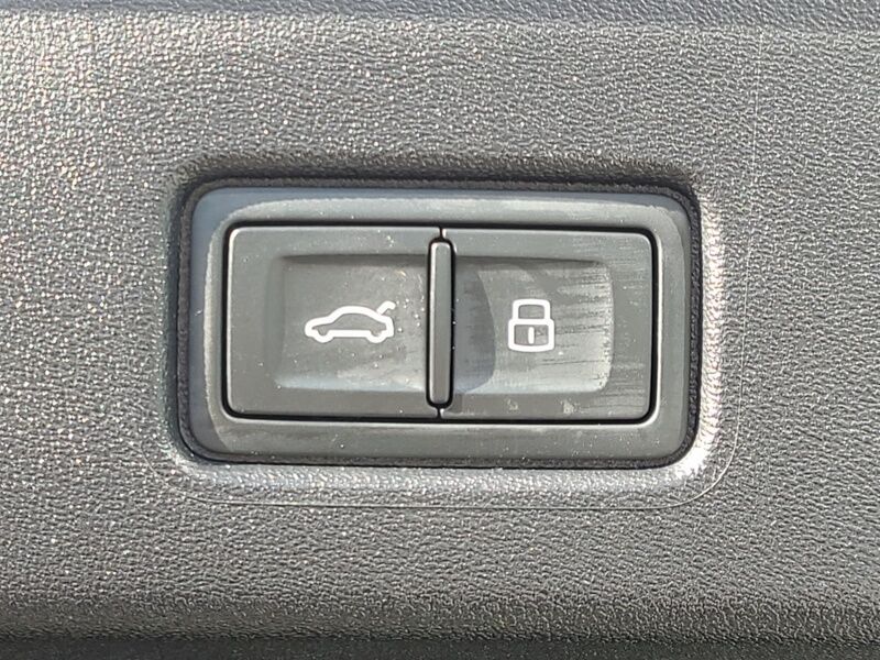 More views of Audi Q4 e-tron