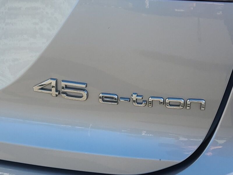 More views of Audi Q4 e-tron