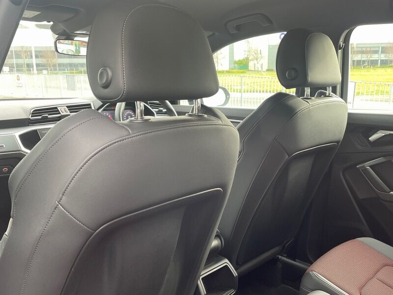 More views of Audi Q3